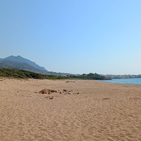 فيلا Tzanetos Seaside كيوبارِسِيا المظهر الخارجي الصورة
