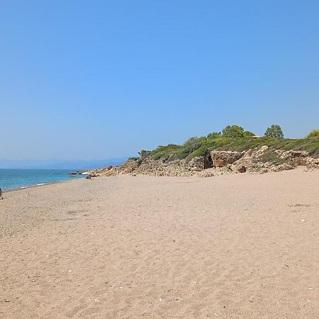 فيلا Tzanetos Seaside كيوبارِسِيا المظهر الخارجي الصورة