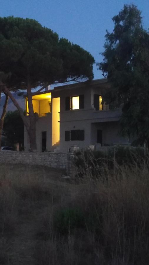فيلا Tzanetos Seaside كيوبارِسِيا المظهر الخارجي الصورة