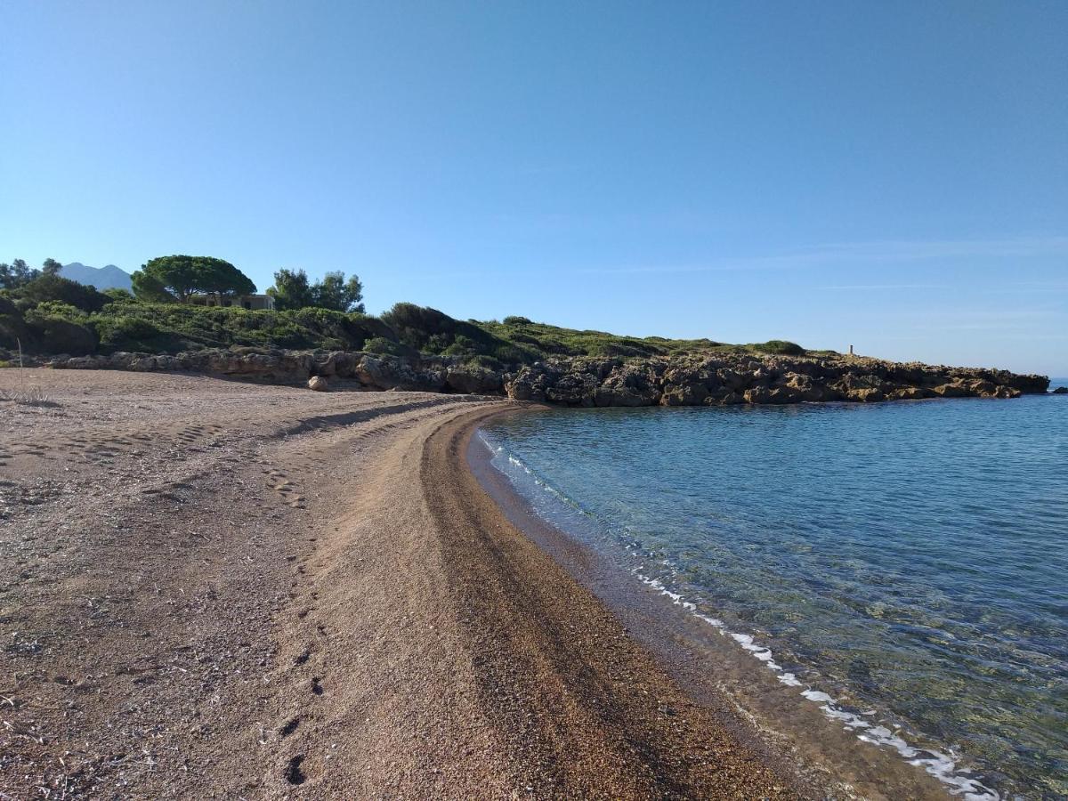 فيلا Tzanetos Seaside كيوبارِسِيا المظهر الخارجي الصورة