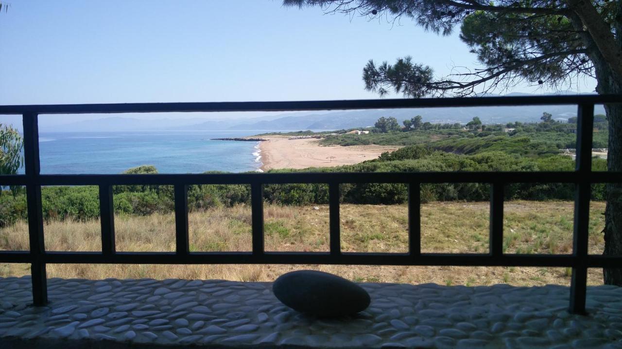 فيلا Tzanetos Seaside كيوبارِسِيا المظهر الخارجي الصورة