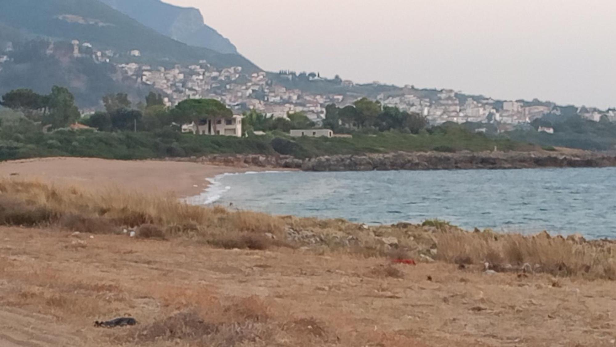 فيلا Tzanetos Seaside كيوبارِسِيا المظهر الخارجي الصورة
